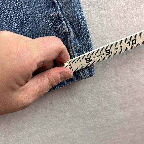 Levi's 550 Relaxed Fit Bootcut Jeans Women's 8 Medium Wash Denim Everyday Pucker - Picture 7 of 15